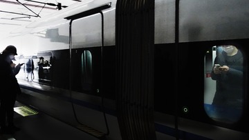 1660338