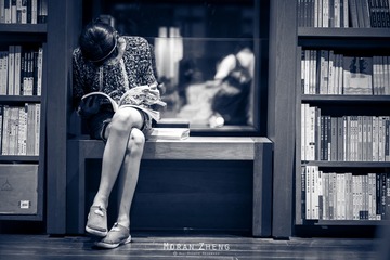 Y__Y9944
