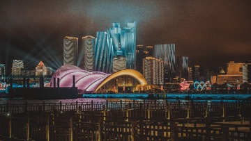 624468