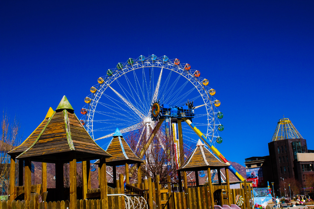 冬天的拉萨天空格外干净透彻!