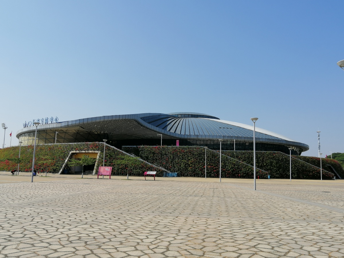 长安体育馆拍于东莞长安体育馆