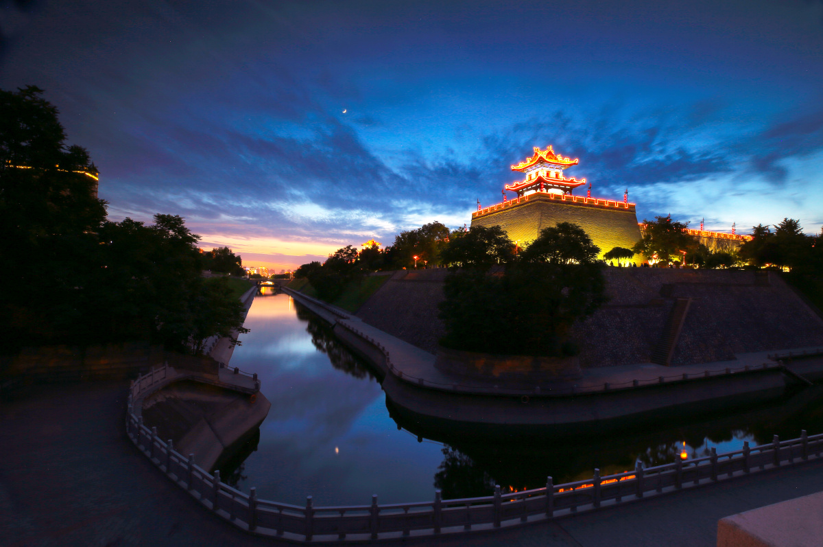 古城西安东南角楼!