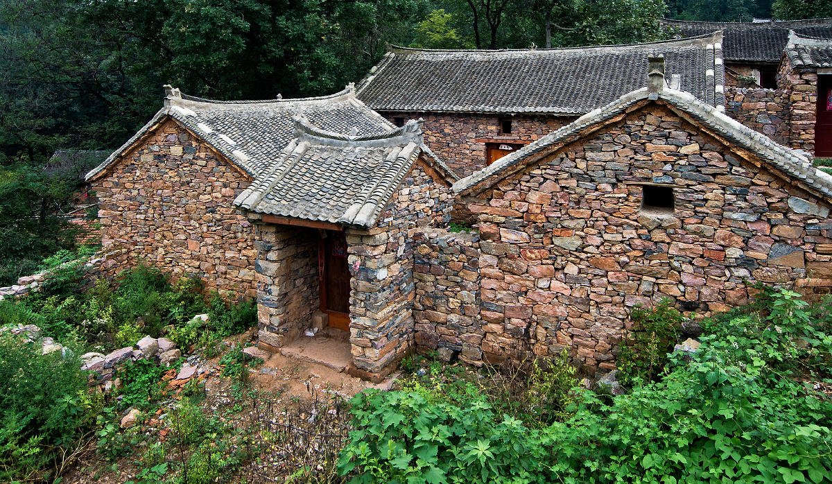 南阳内乡石头村