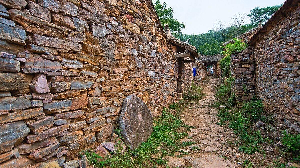 南阳内乡石头村
