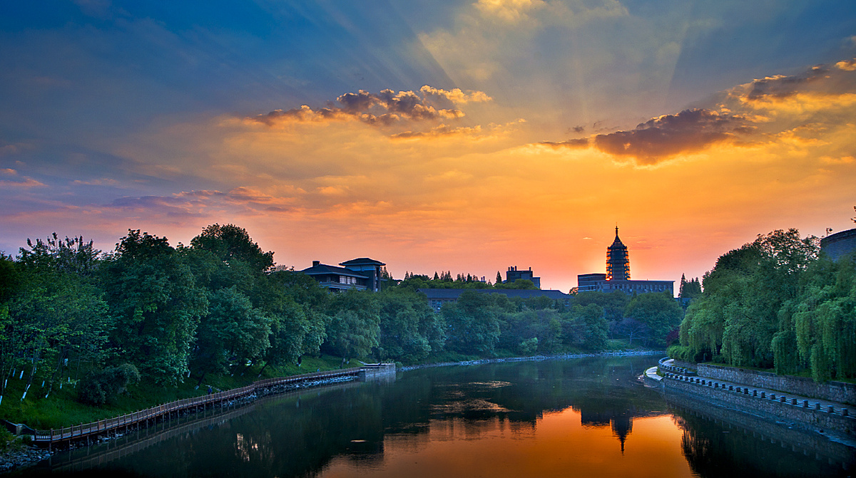 美丽南京之八十五护城河畔