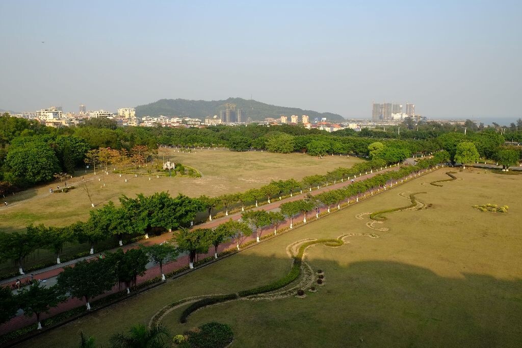 校园<br />
