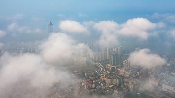 在云间