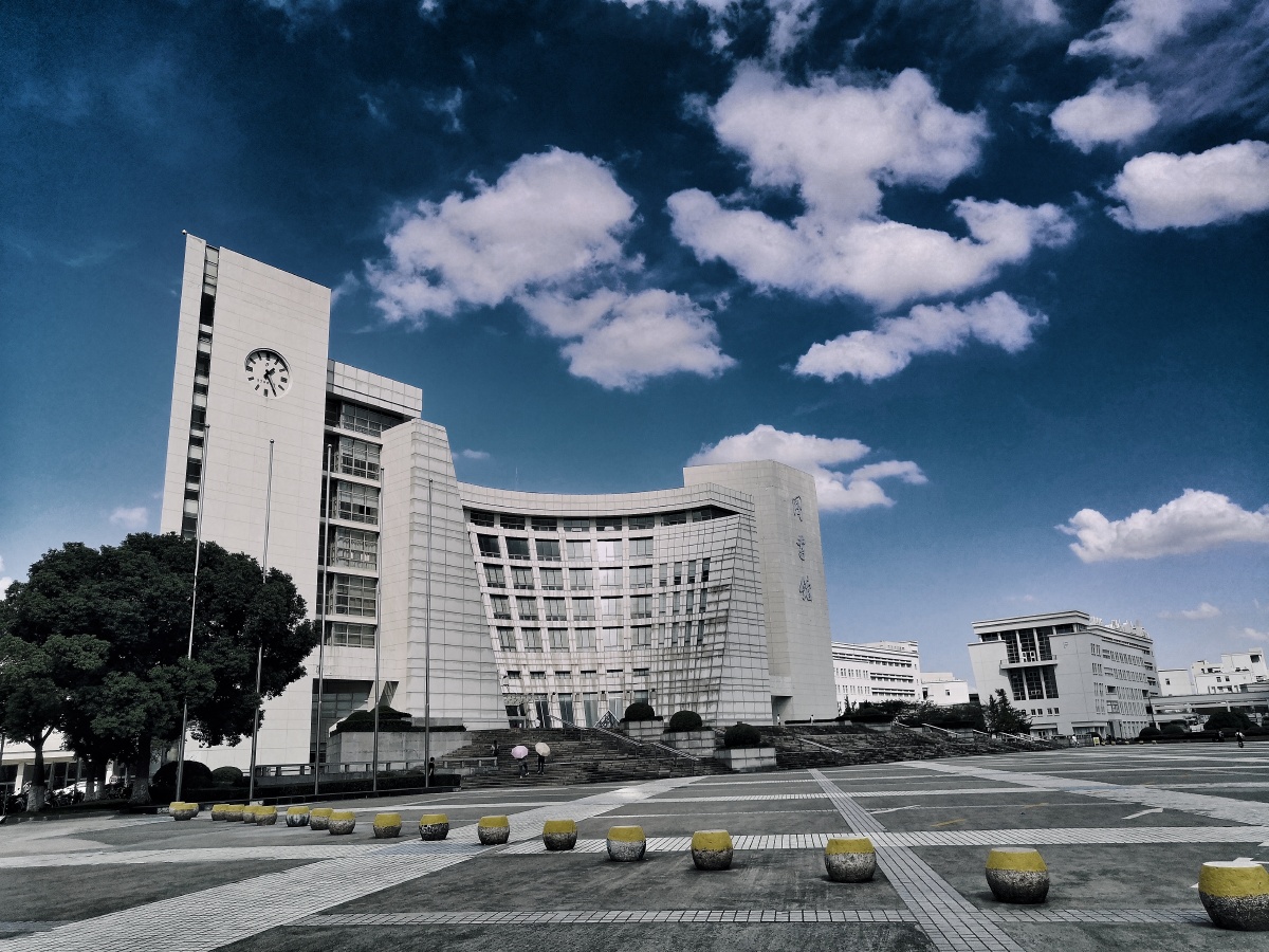 1/117爬楼联盟圈子建筑物上海大学图书馆还没有人打赏,快来当第一个