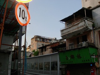 31357EC1-0DD7-490D-80EC-153A8BD9EB44/L0/001