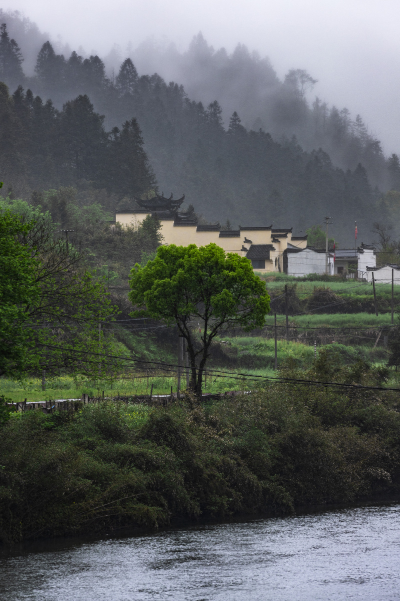 婺源县有一个在就就在那个山顶建那个房子那个是什么景区江西婺源照片