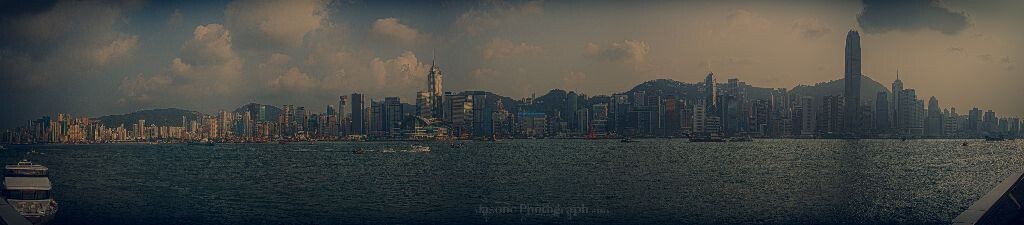 旧图新修之--HK维港<br />
有点重口味