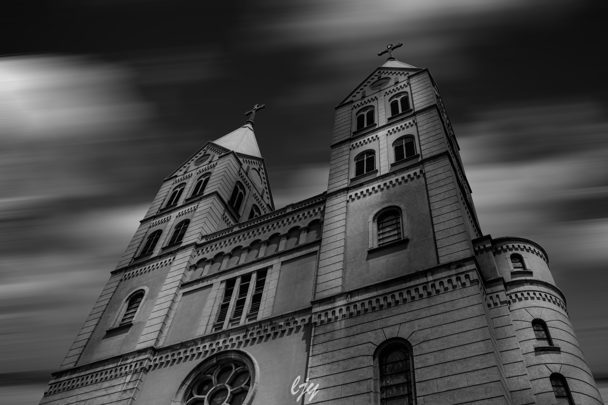 青岛教堂青岛旅游黑白照黑白风光