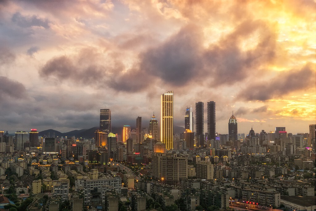 群楼争辉