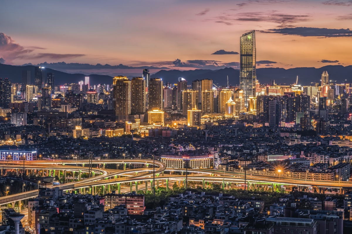 金色城市昆明八点