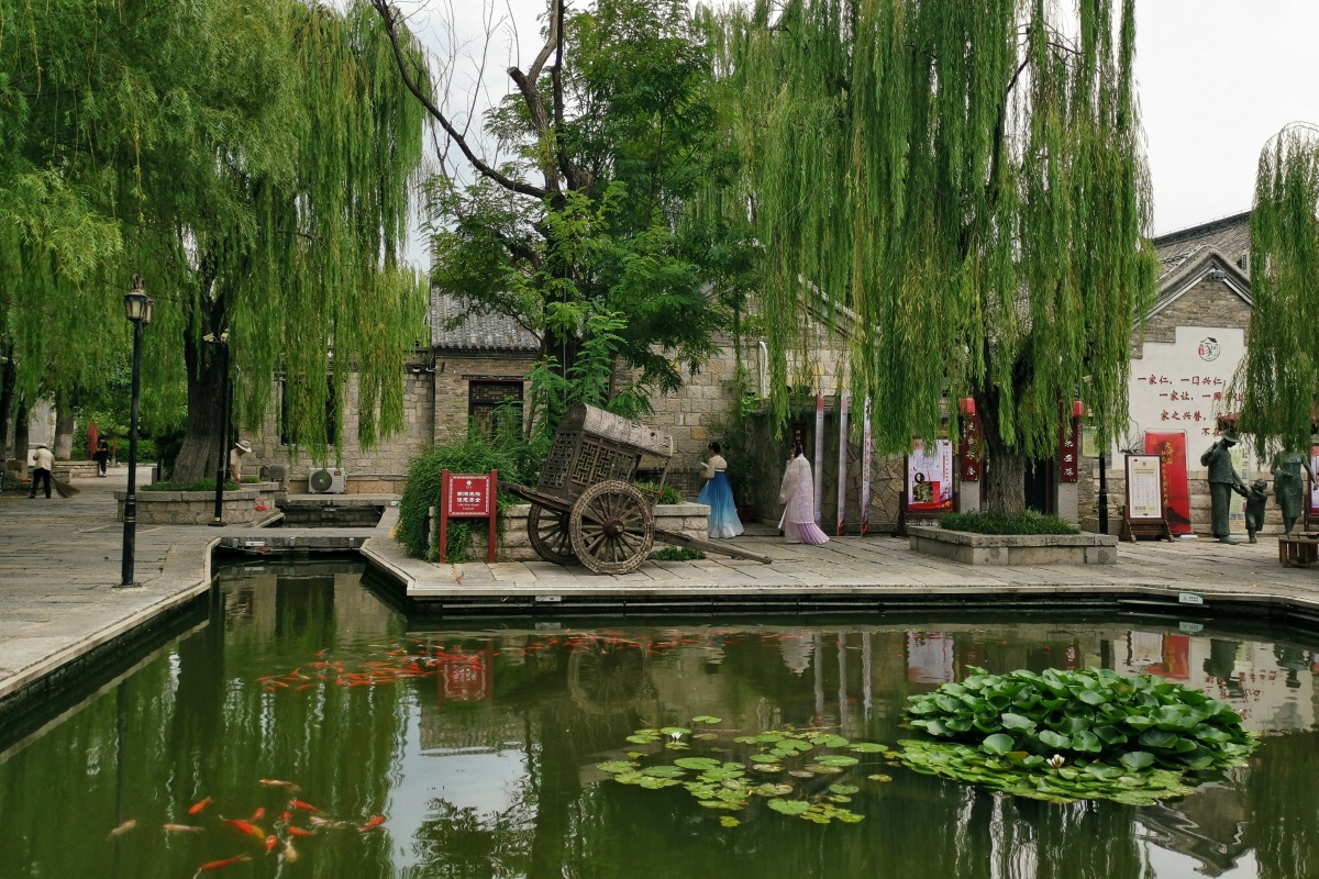 拍摄于济南市百花洲老街巷