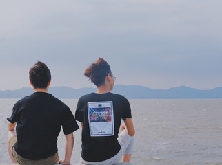 001