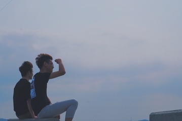 001