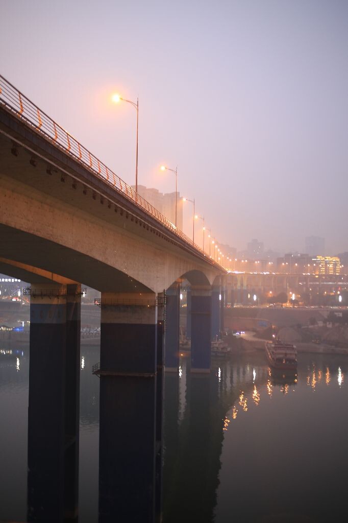 山水故乡<br />
渝澳大桥