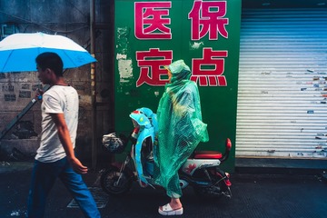 江南•手机街拍系列•一阵一阵台风雨•宁波高塘