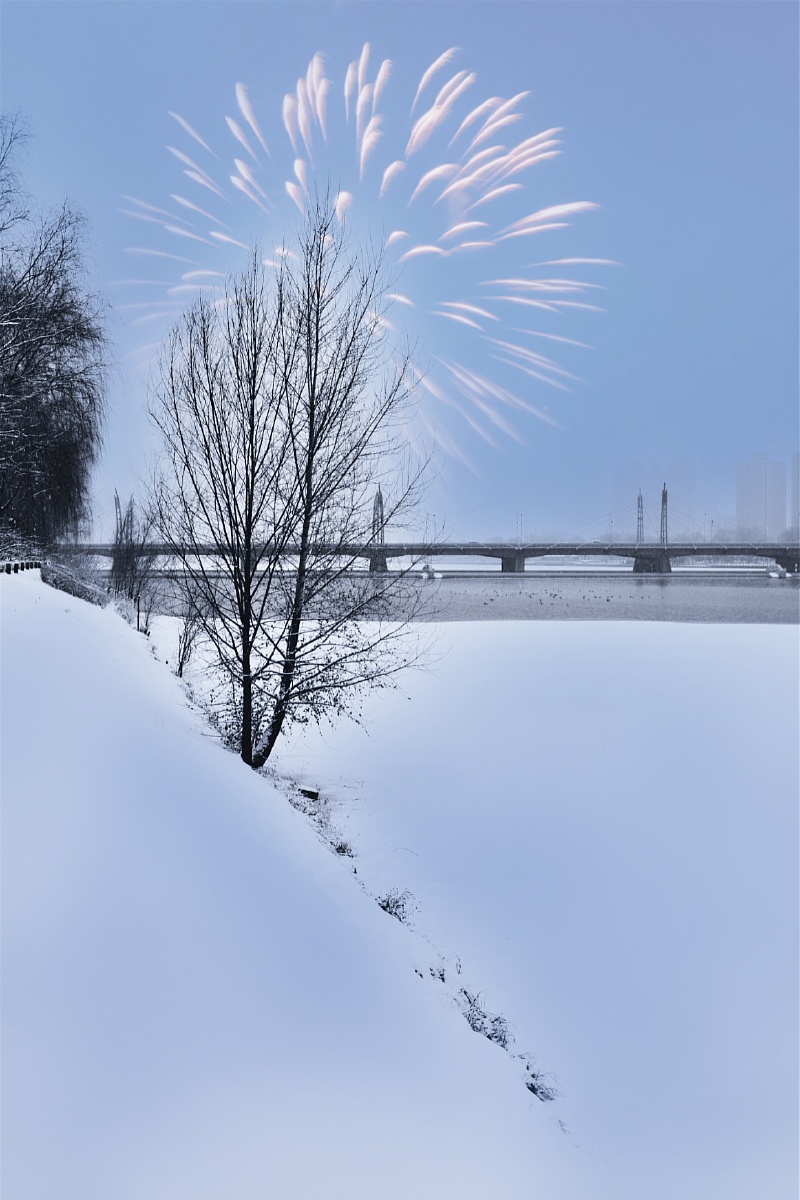 北国风光千里冰封万里雪飘