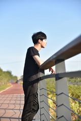001