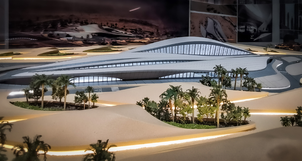 烈日炙烤半小时还是值得的扎哈大师创造的外星既视感摄于上海扎哈特展