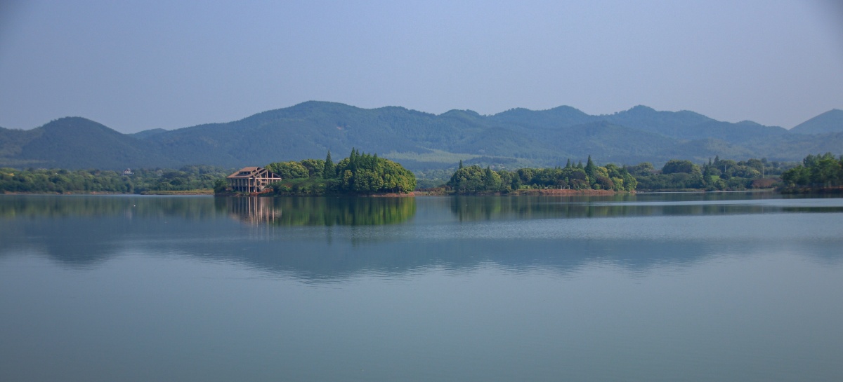 绿水青山就是金山银山摄于长兴二界岭水库