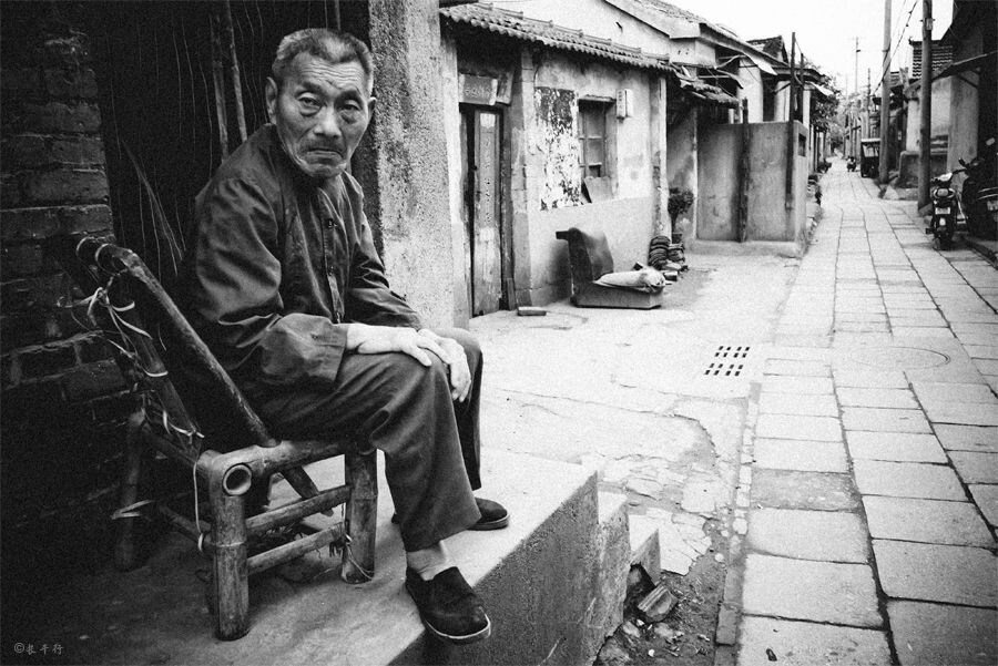 想问个路,老人的听力不太好了~<br />