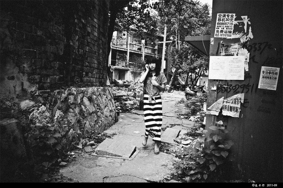 走出废城<br />
