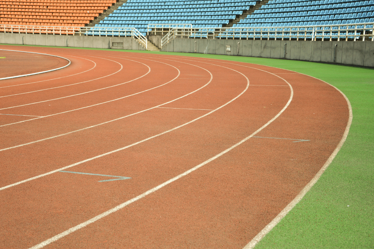 跑道上的青春