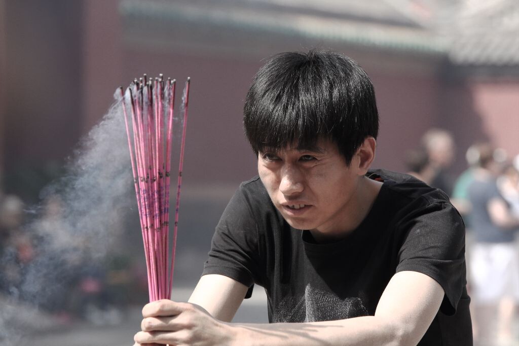 被生活摧残的打工族，非常辛苦