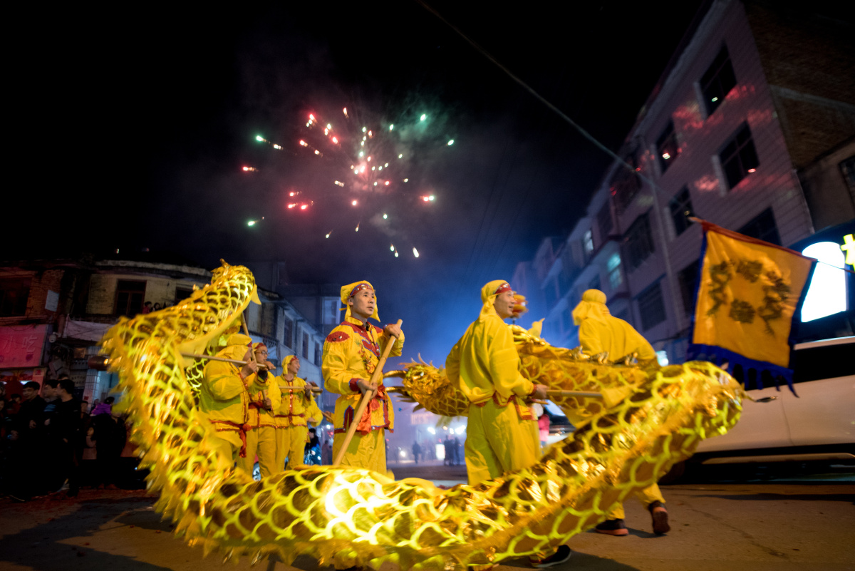 元宵舞龙