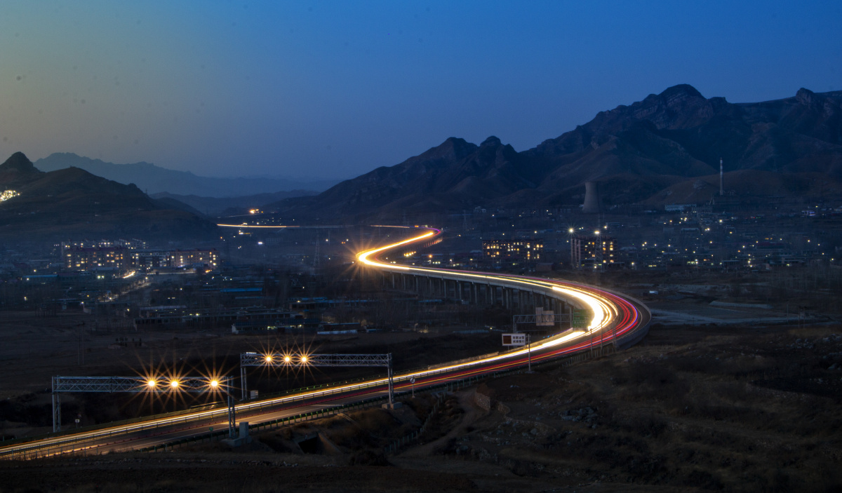 涞曲高速灵山大桥