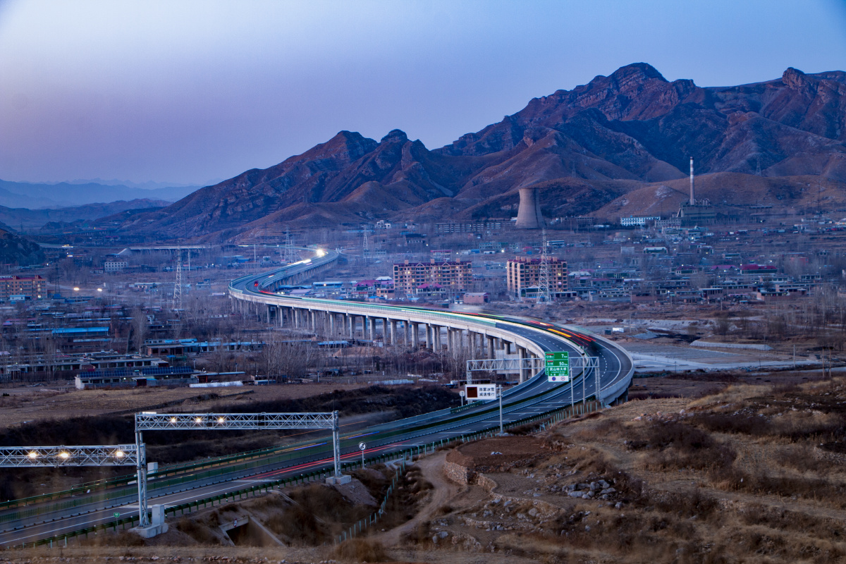 涞曲高速灵山大桥