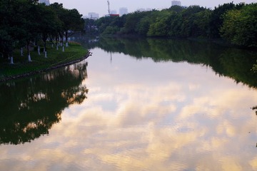 B642AD2D-5E00-4F3E-9F78-FBD8D5574574/L0/001