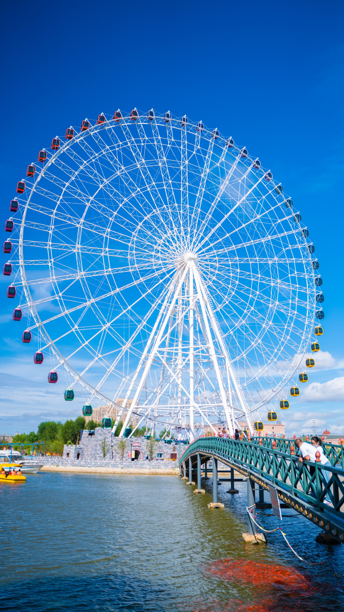 风光色彩旅行摩天轮