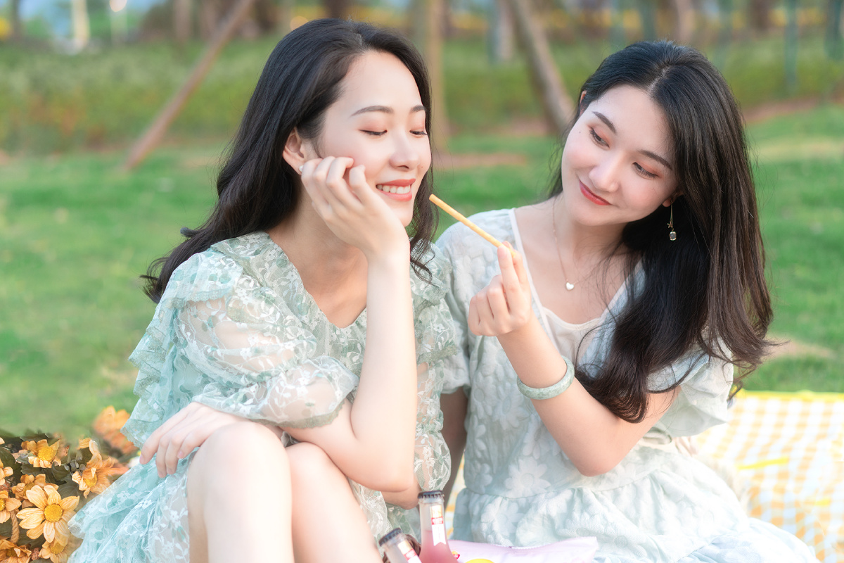 致闺蜜和你的野餐 还是我们小学的时候了吧