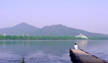 玄武湖边2