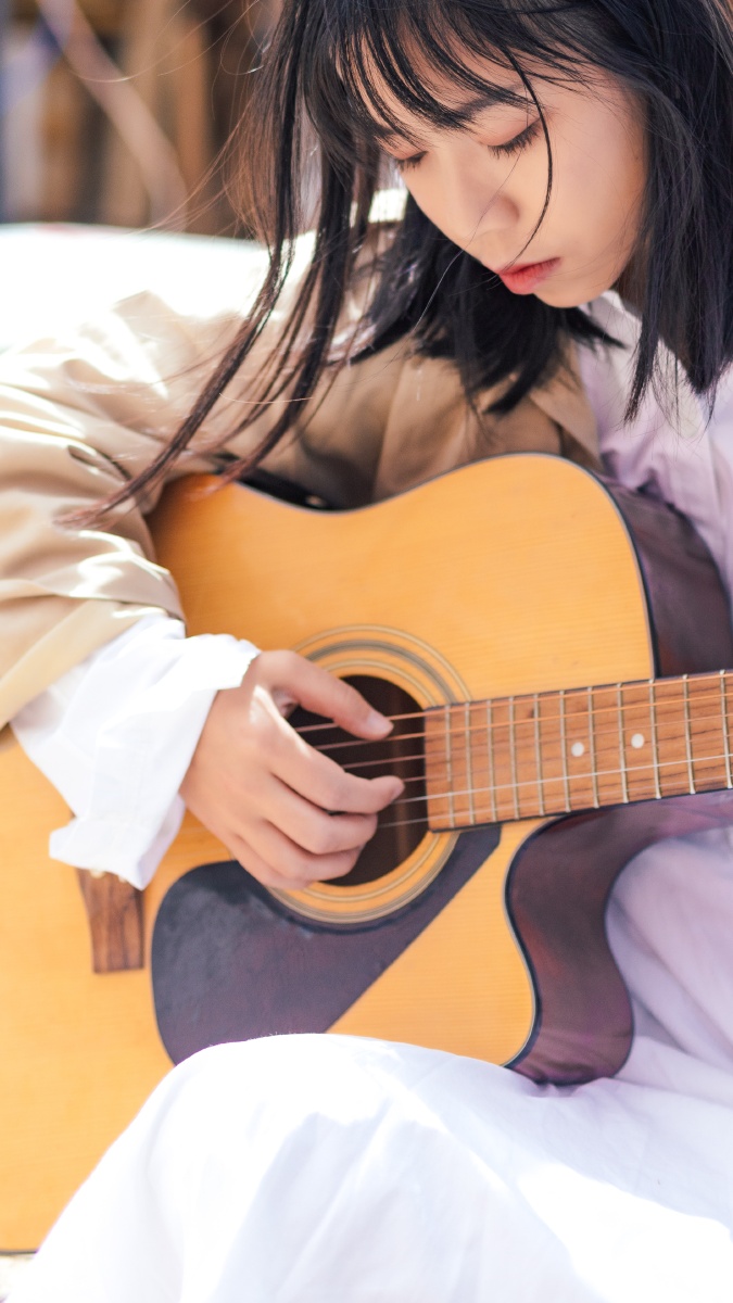 吉他少女