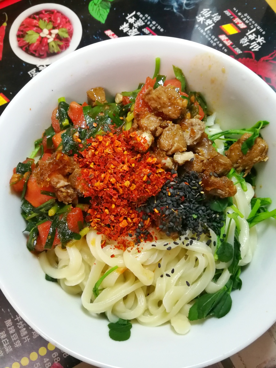 油泼棍棍面#美滴很 - 碧水蓝天拍西安 - 图虫