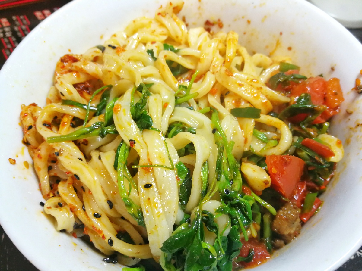 油泼棍棍面#美滴很 - 碧水蓝天拍西安 - 图虫