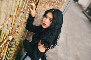 001