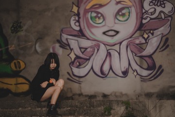 001