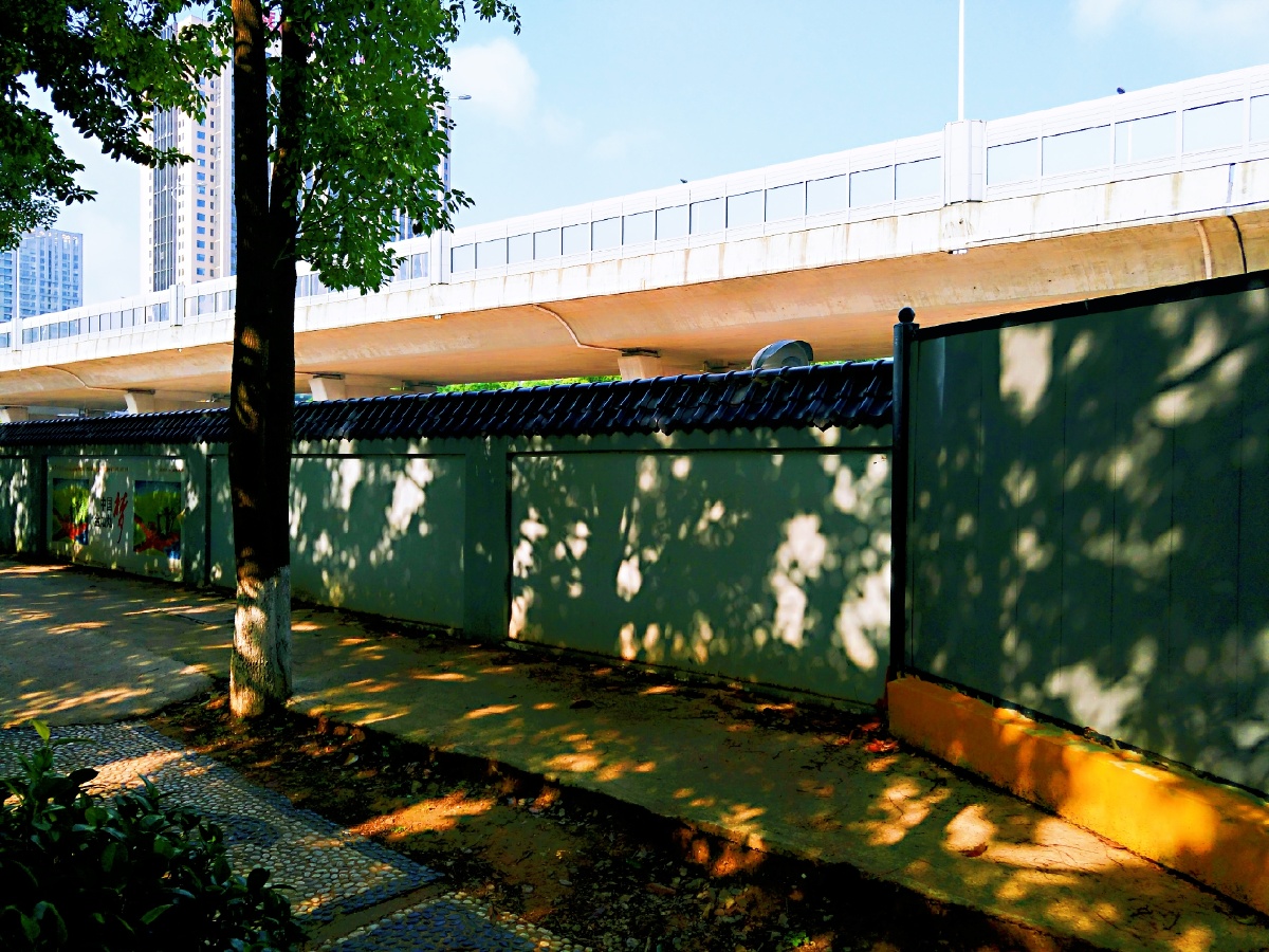 围墙- 乐活着 - 图虫网 - 优质摄影师交流社区