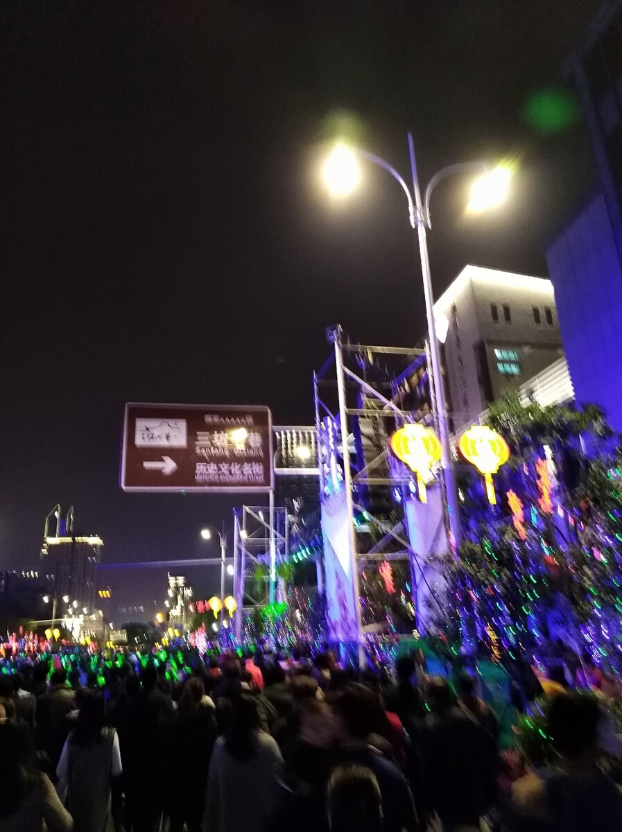 夜色至华灯初放