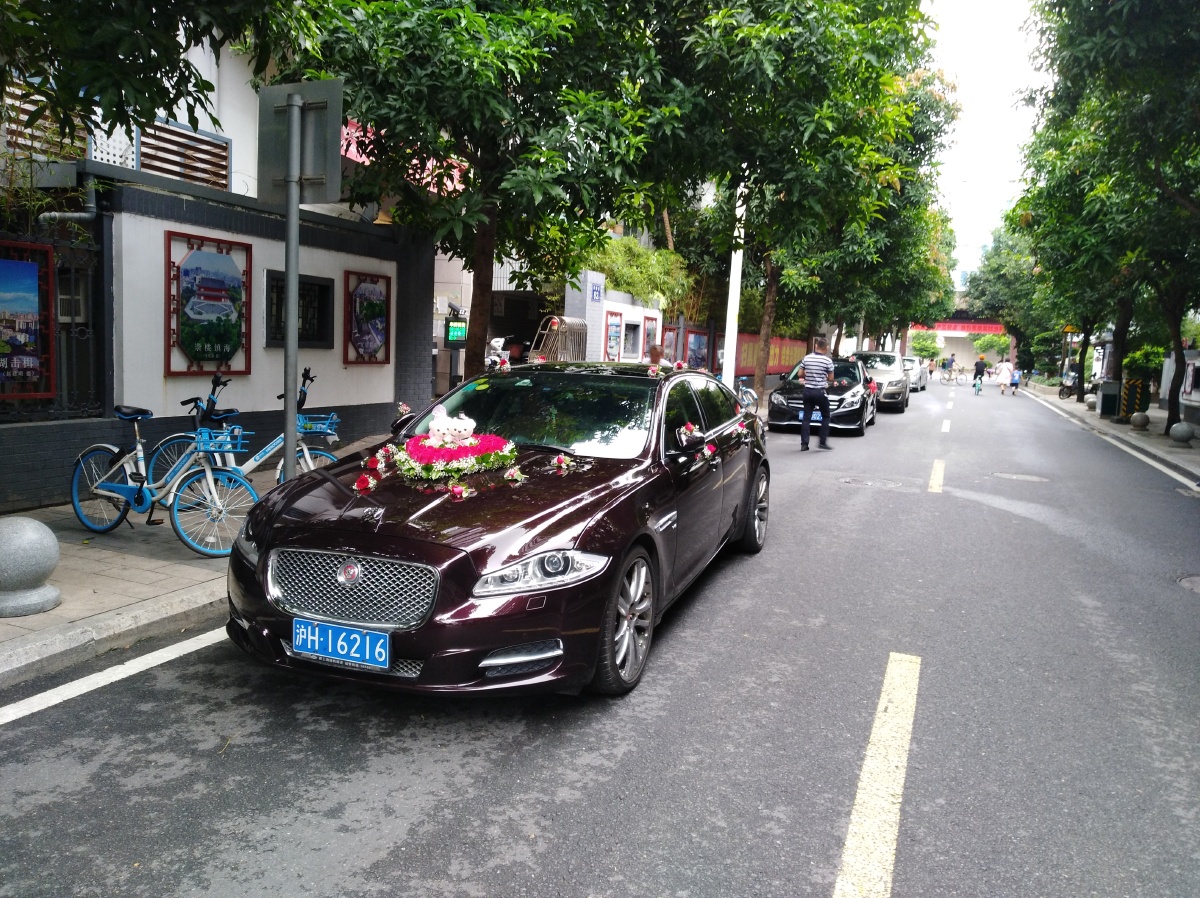 婚礼花车巡游