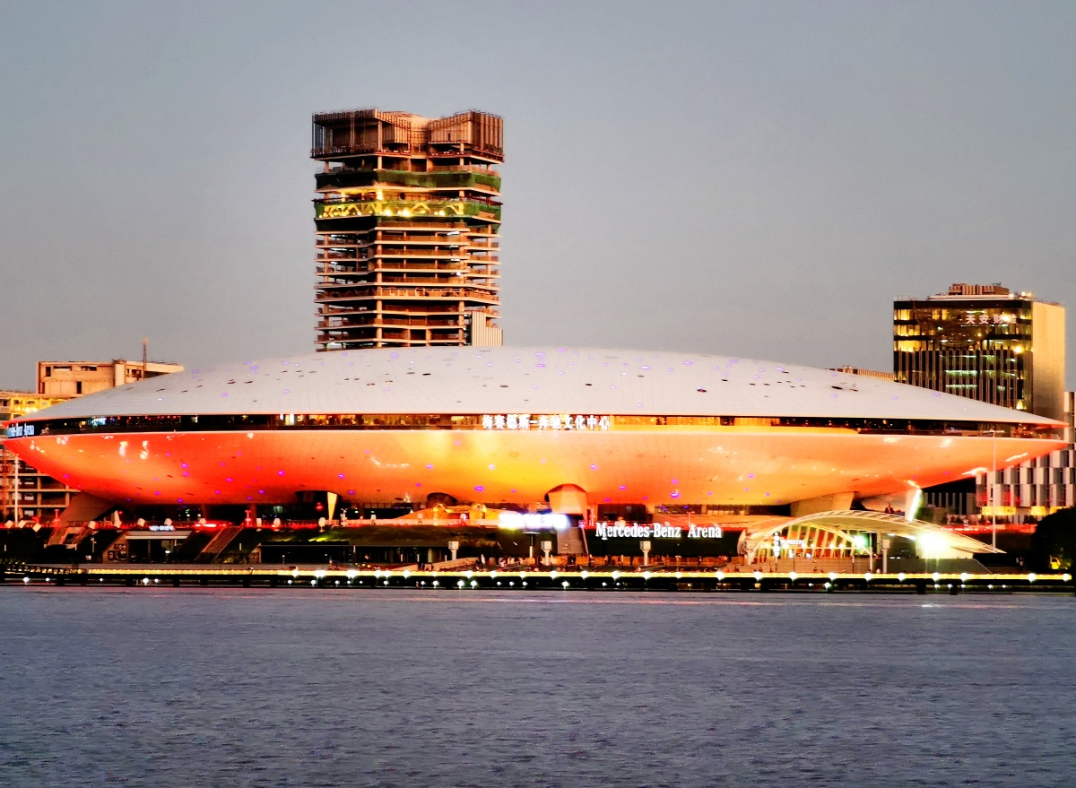 建筑艺术上海梅赛德斯奔驰文化中心