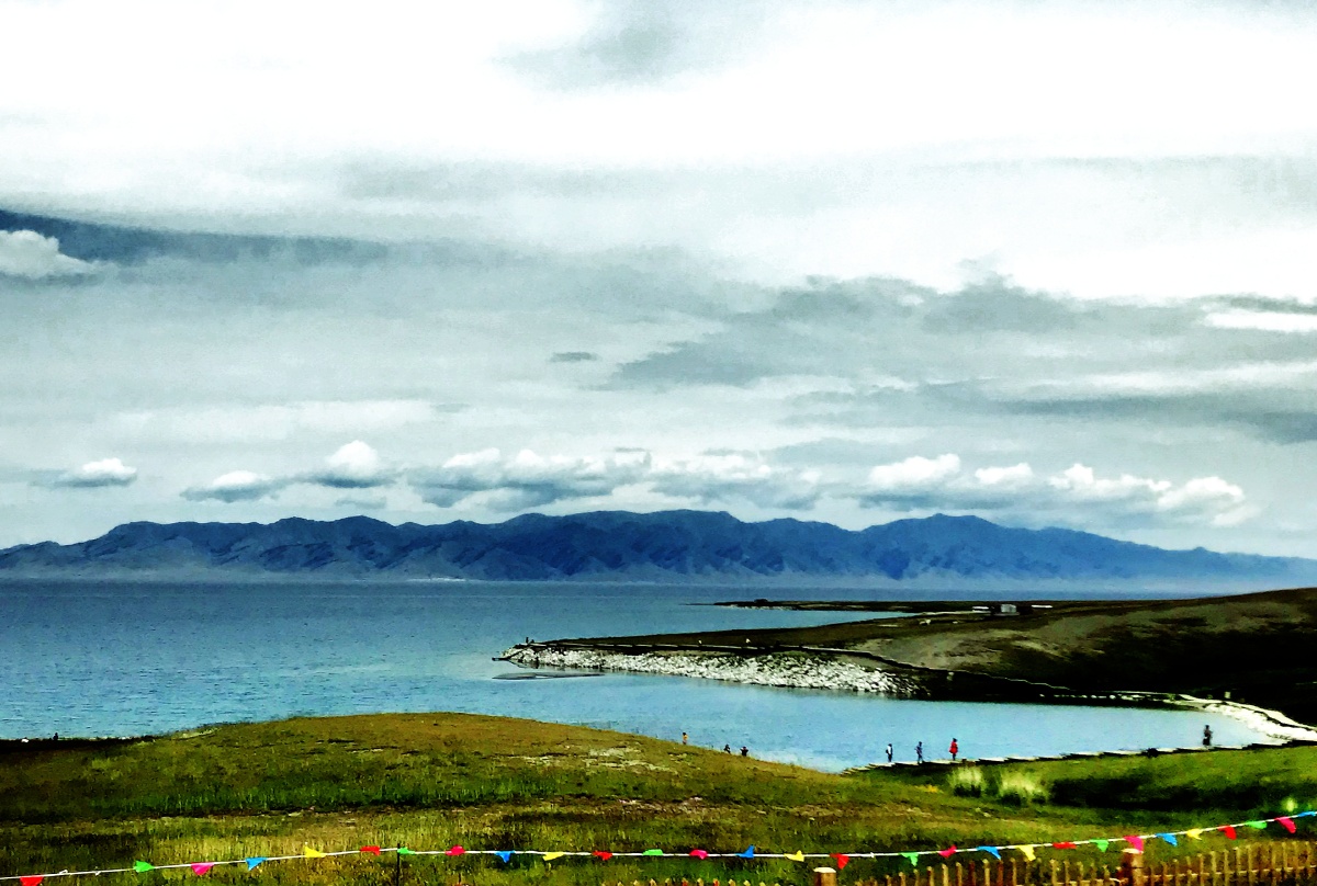 《湖景天色》新疆赛里木湖