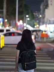 6A0497C3-563A-481E-9EF0-92EF3456FFED/L0/001