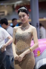 2025上海车展236万粉丝的网红车模7260